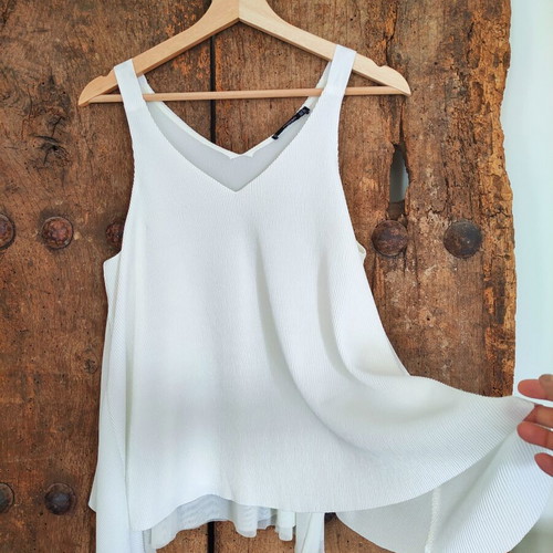 Mango White Pleated Sleeveless Top like new, asymmetric hem