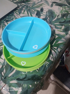 Munchkin baby plates with compartments like new