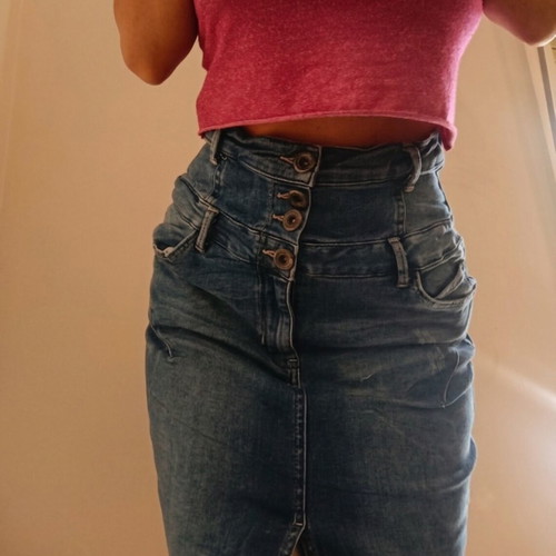 BSB denim skirt like new, midi high-waisted, size small, blue