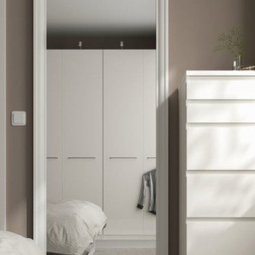 White mirror like new 165x75 cm with small top dent