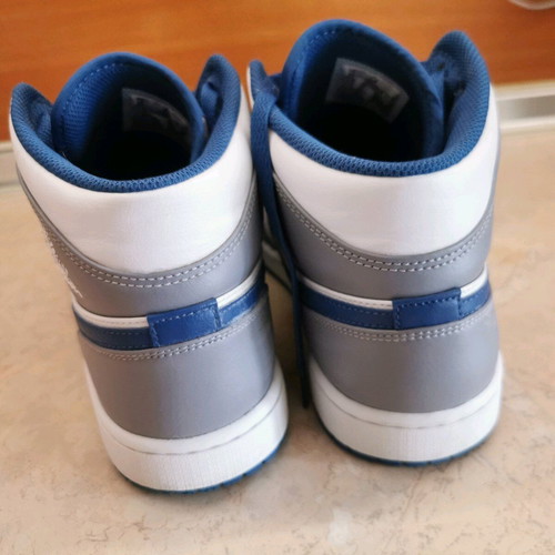 Air Jordan 1 Mid True Blue size 44 like new