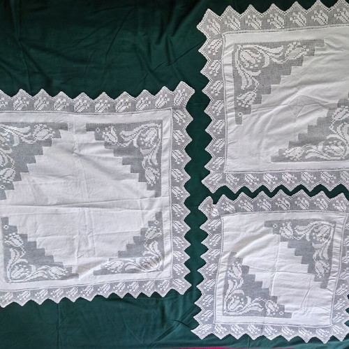 Vintage 60s Set of 3 Handmade Tablecloth and Doilies with Filet Lace Tulips