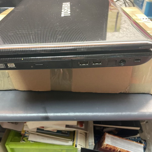 Toshiba Satellite L505-13E laptop 15.6 inch Windows 10 Pro