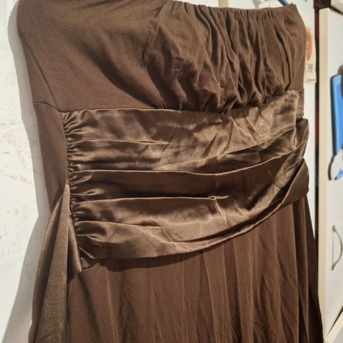 Dress medium strapless with satin belt brown like new