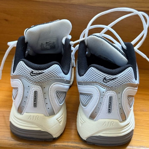 Nike Air Pegasus 2005 athletic shoes like new, size 42, white and grey
