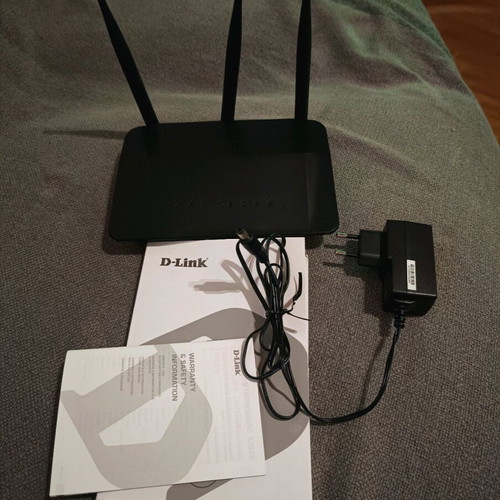D-LINK AC750 dual band router like new