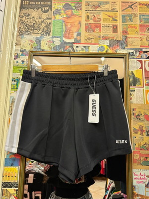 Guess shorts new, size L / 40 / 12