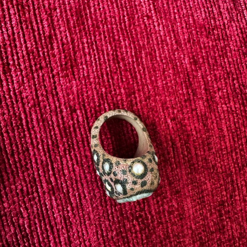 Vintage handmade Victorian ring with carved green nephrite and pearls like new