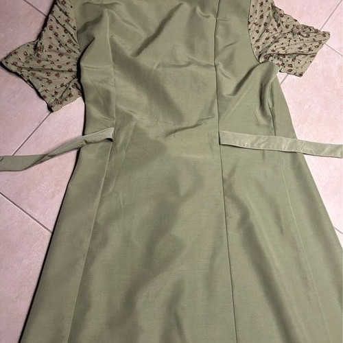 Vintage sage green dress size 40 with floral insert buttons puff sleeves midi