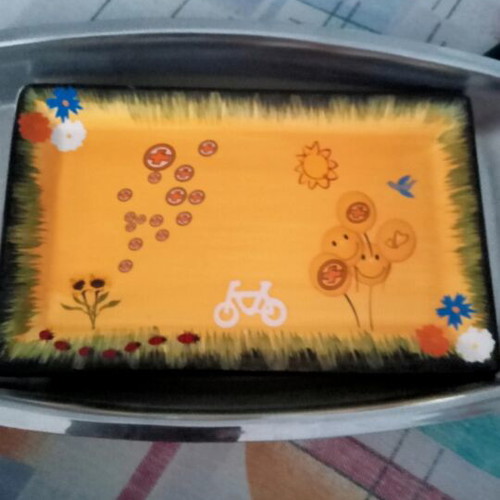 Small serving tray like new, ideal for coffee and water