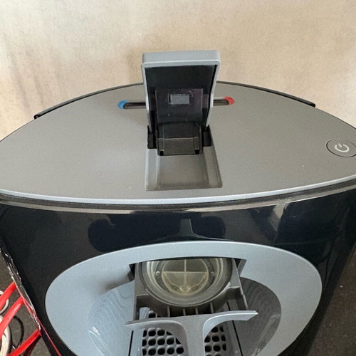 Krups Dolce Gusto Oblo coffee maker like new with metal capsule holder