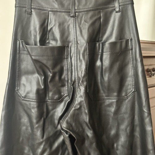 Leather pants Zara black, like new with minor defect