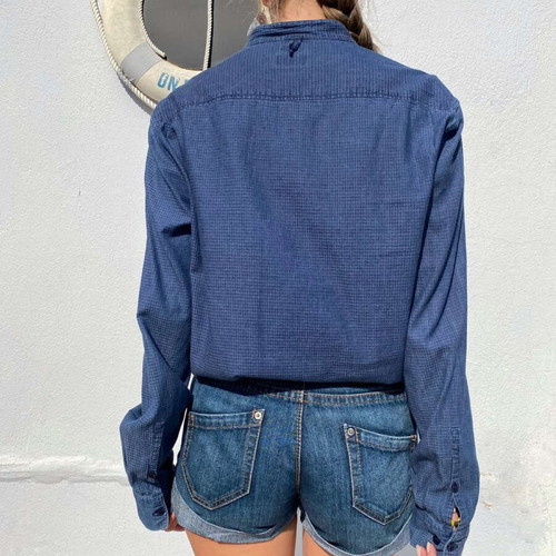 Armani Jeans shirt in very good vintage condition, size L, regular fit