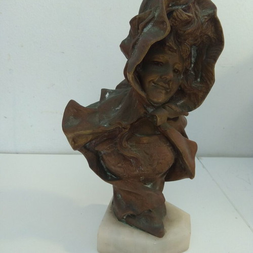 Bronze bust of a young woman used Georges Van Der Straeten
