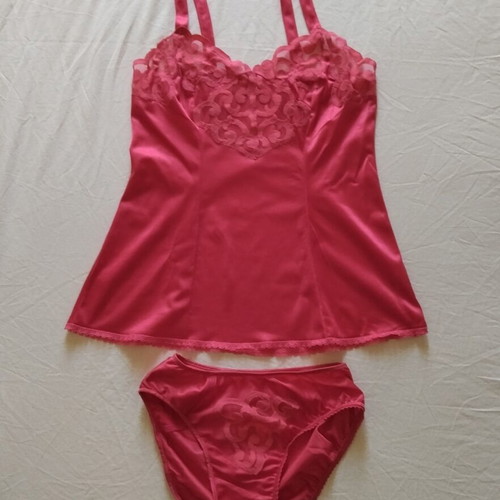 Vintage Set Lingerie Iris new, red satin babydoll size 38