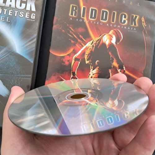 Pitch Black & Chronicles of Riddick DVD like new, sci-fi horror action