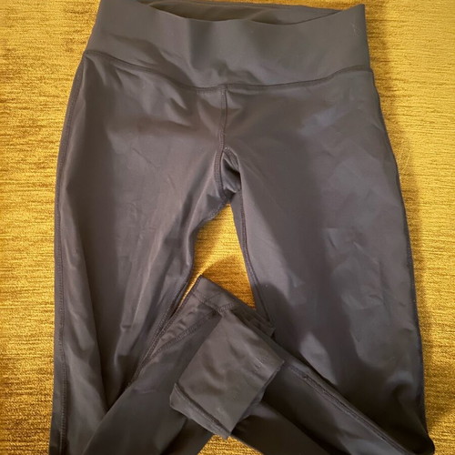 USA PRO women's sportswear set like new, size S/XS, blue and purple tops, blue 3/4 leggings