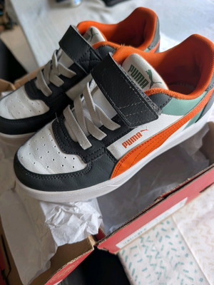 Puma Caven 2.0 size 34 like new, gray sneakers