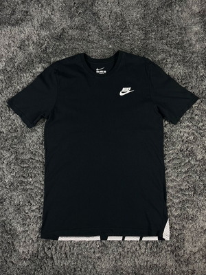 Nike Sportswear Big Back Logo T-Shirt like new, size M, black