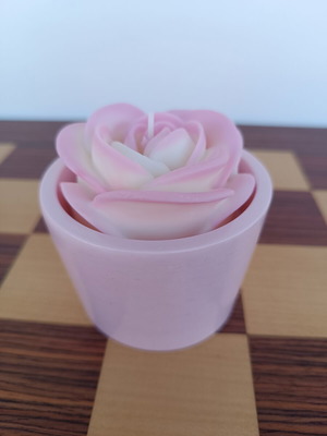 Handmade aromatic candle new