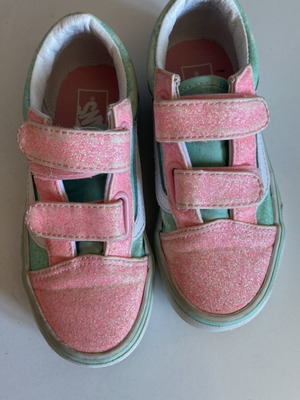 Vans girls' shoes size 29 like new