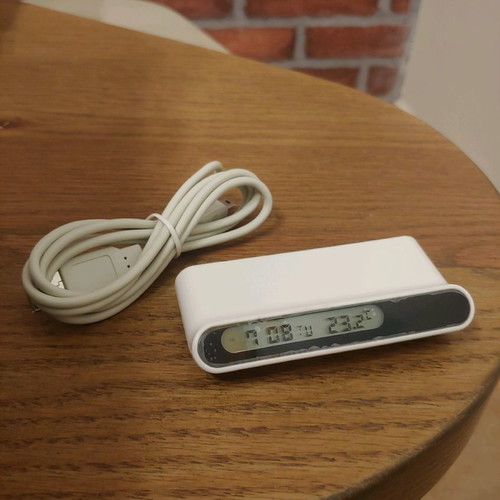 Desk clock new with 4 USB ports and alarm function