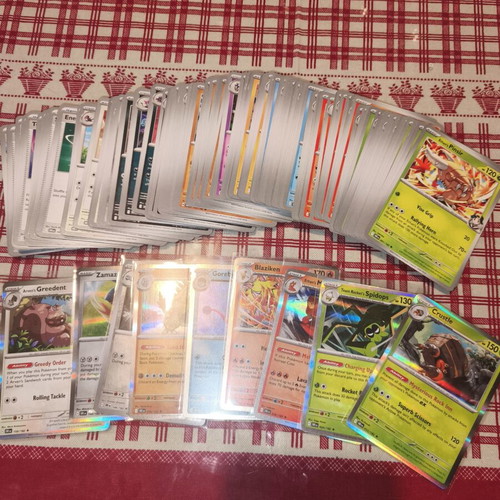 Pokémon bulk 142 single cards from Destined Rivals, like new