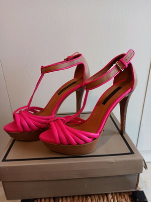 Παπούτσια Zara νούμερο 37 μεταχειρισμένα, ροζ