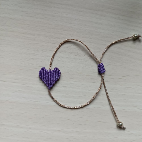 Macrame bracelet with purple heart, adjustable closure