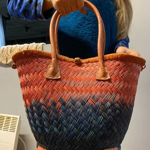 Shoulder bag like new, handmade, imported