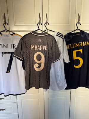 Real Madrid jerseys 4 pieces like new with Mbappe, Vinicius, Bellingham, Beckham