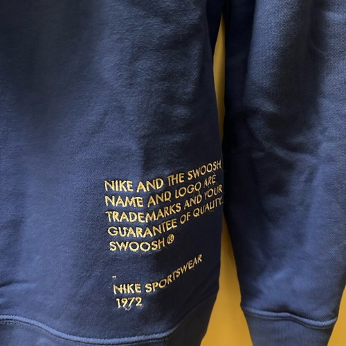 Nike kids hoodie used, medium size, blue