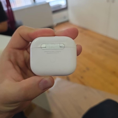 Apple AirPods Pro 1st generation used with charging case