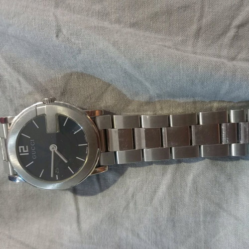 Gucci 101J men's watch like new, gray and silver