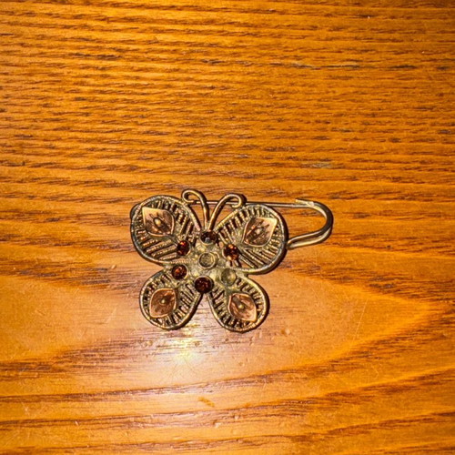 Pins brooches used, vintage, various designs