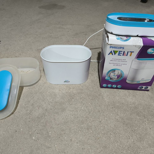 Philips Avent Electric Steam Sterilizer 3-in-1 like new