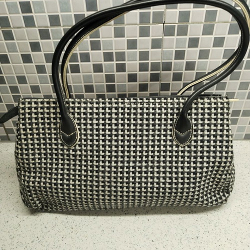 Next shoulder bag like new, black and white