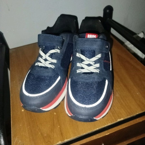 Sprox shoes that shine in the light for kids size 36 new black white