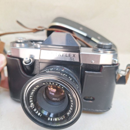 Pentaflex SL camera used with case