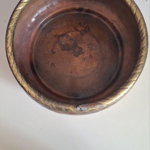 Vintage large copper planter pot with brass details, used