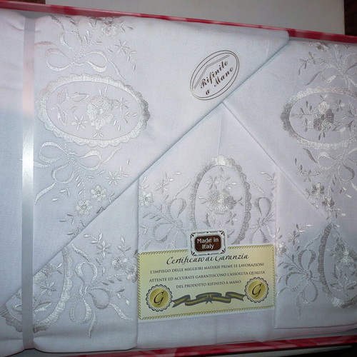 Bed sheet set with pillowcases and bonus pillowcase set, new, made in Italy