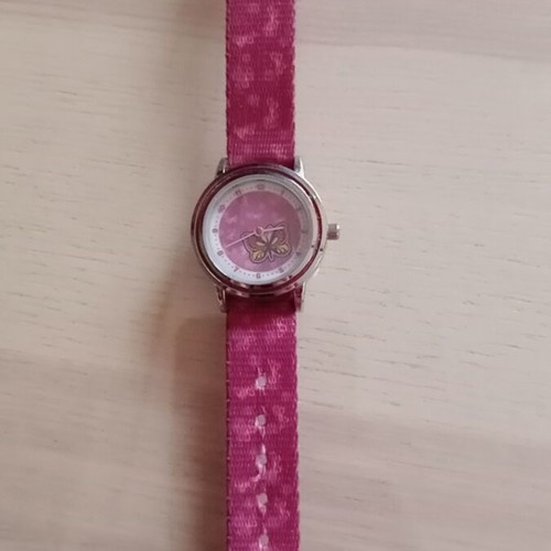 Children's watch with hands like new
