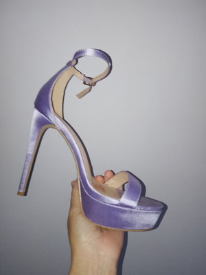 Purple satin evening sandals like new, size 38, with gift pouch