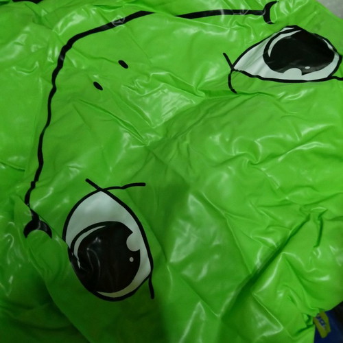 Inflatable sea turtle toy with handles
