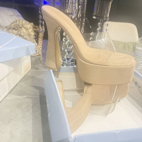 Platform mules size 40 new beige by Mia