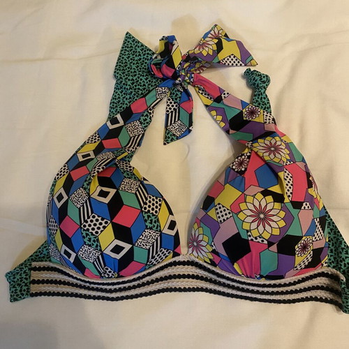 Crool bikini top like new, size M