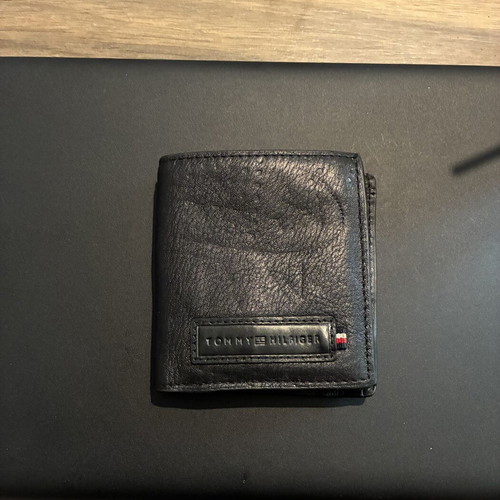 Tommy Hilfiger leather wallet, black