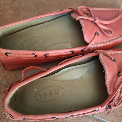 Women’s red leather ballet shoes like new, Voyages