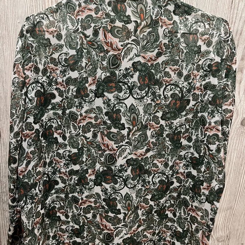 Vassia Kostara Boho shirt new, green with paisley print