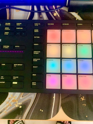 Maschine Mikro MK3 midi controller used